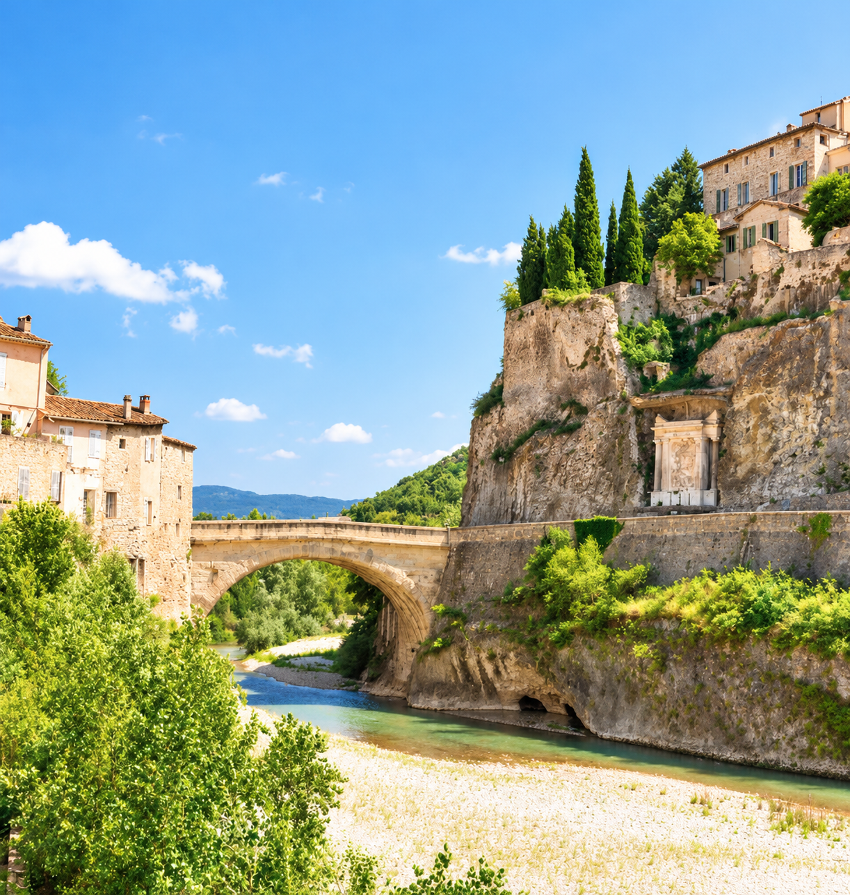 Bridge and upper town of Vaison-la-Romaine